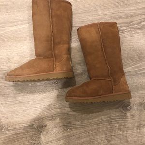 Girls Chestnut Tall Uggs Size 2